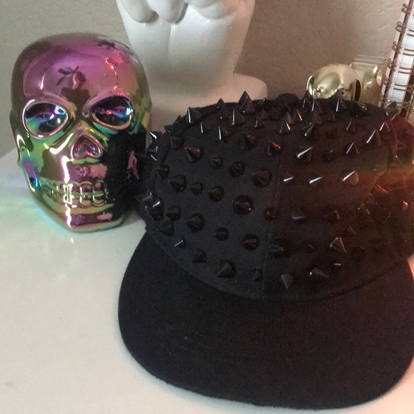 ❌SOLD❌ Spiked Hat - Picture 2 of 3